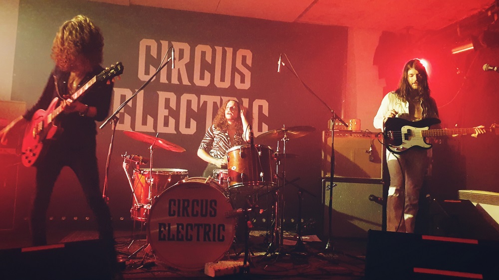 Circus Electric 1 klein